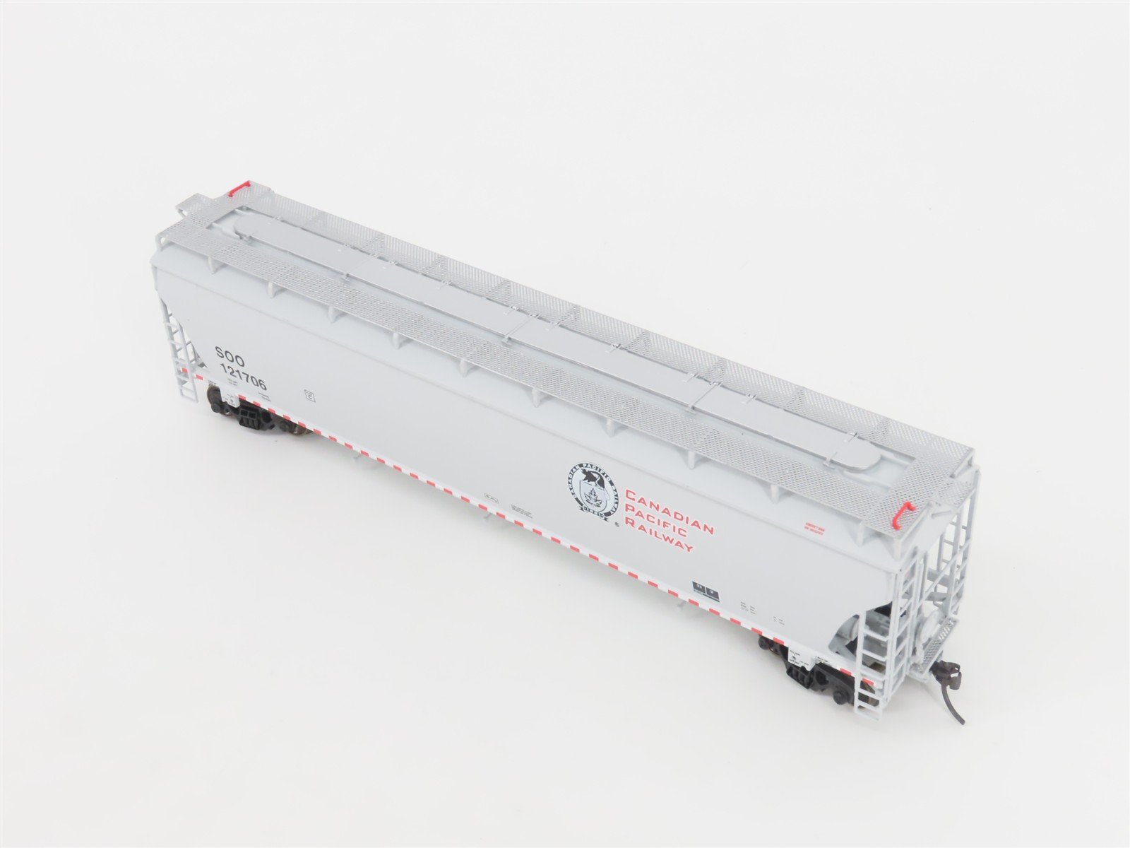HO LBF Company Gold Series 2112 SOO/CP Canadian Pacific 3-Bay Hopper #121706