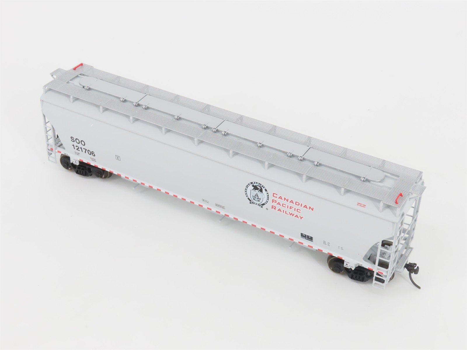 HO LBF Company Gold Series 2112 SOO/CP Canadian Pacific 3-Bay Hopper #121706