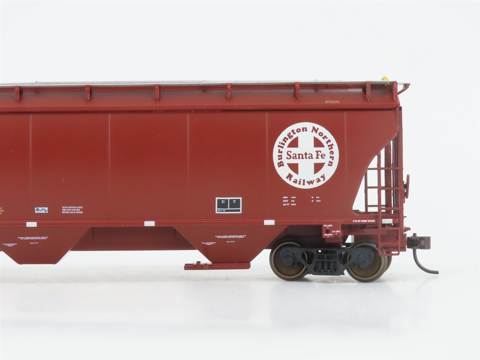 HO Scale LBF Company Gold Series 2101 BNSF Railway 3-Bay Grain Hopper #473005
