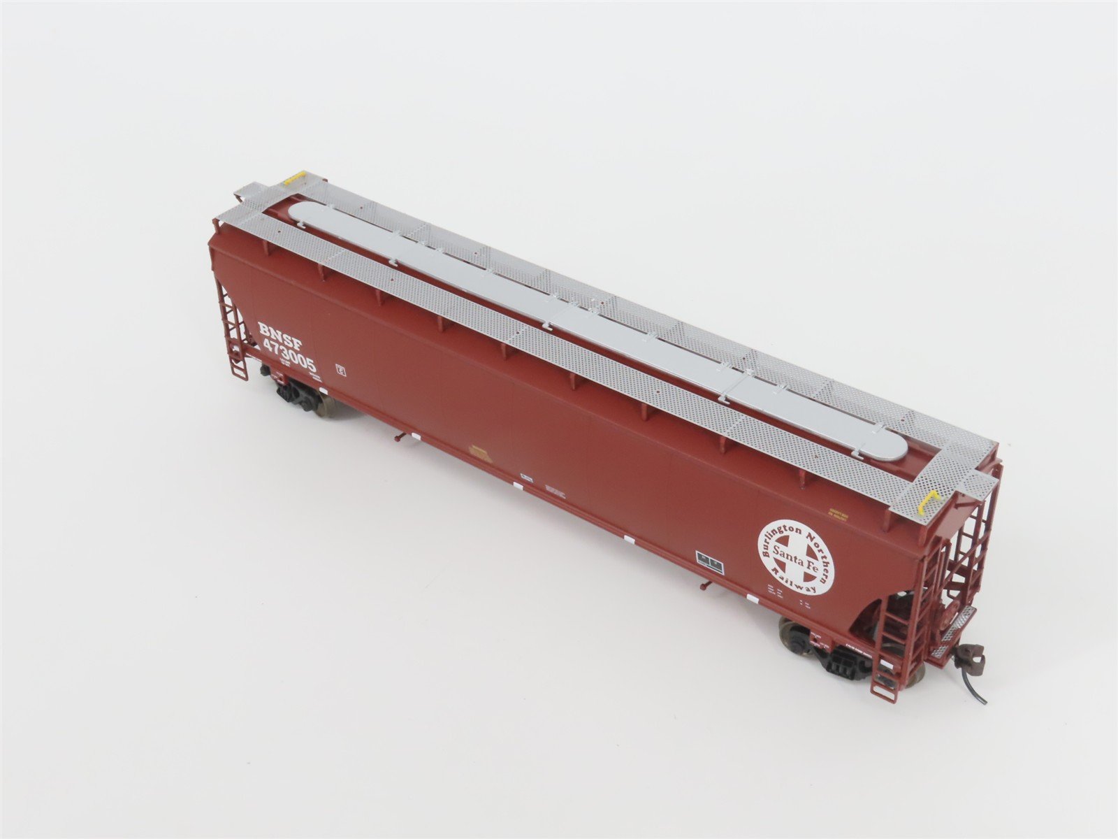 HO Scale LBF Company Gold Series 2101 BNSF Railway 3-Bay Grain Hopper #473005