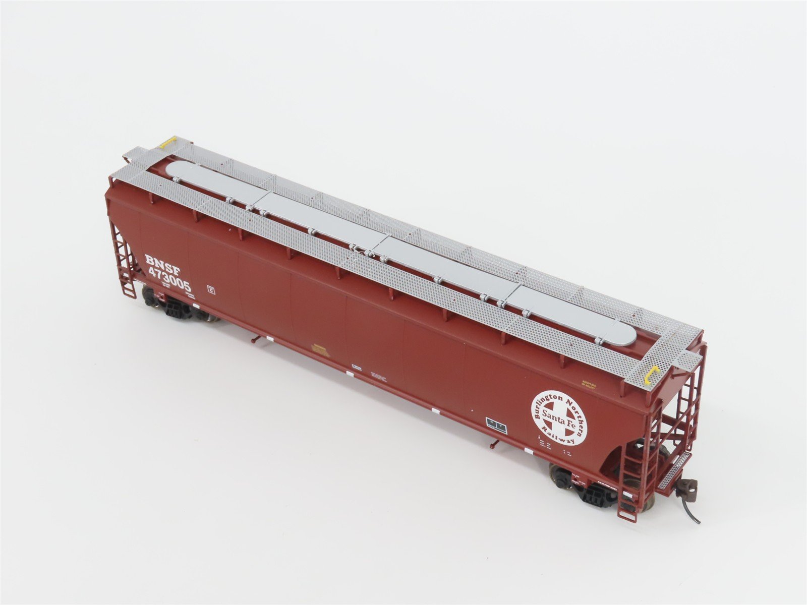 HO Scale LBF Company Gold Series 2101 BNSF Railway 3-Bay Grain Hopper #473005
