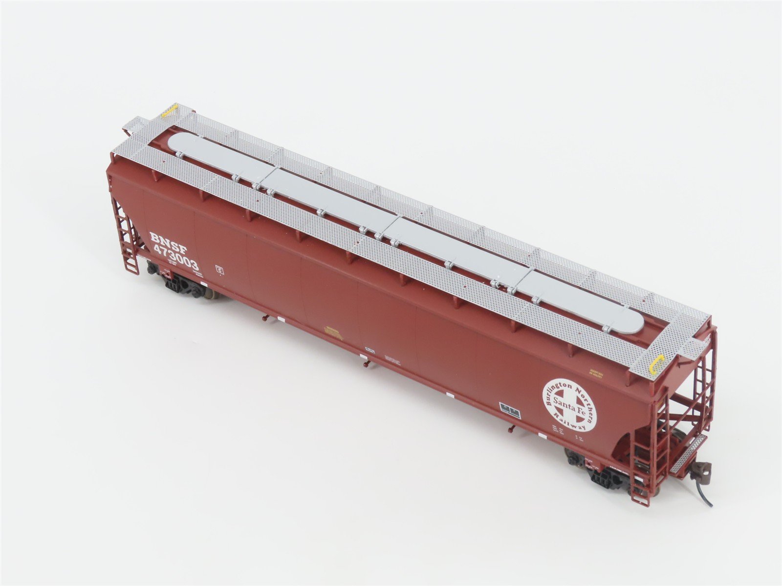 HO Scale LBF Company Gold Series 2101 BNSF Railway 3-Bay Grain Hopper #473003