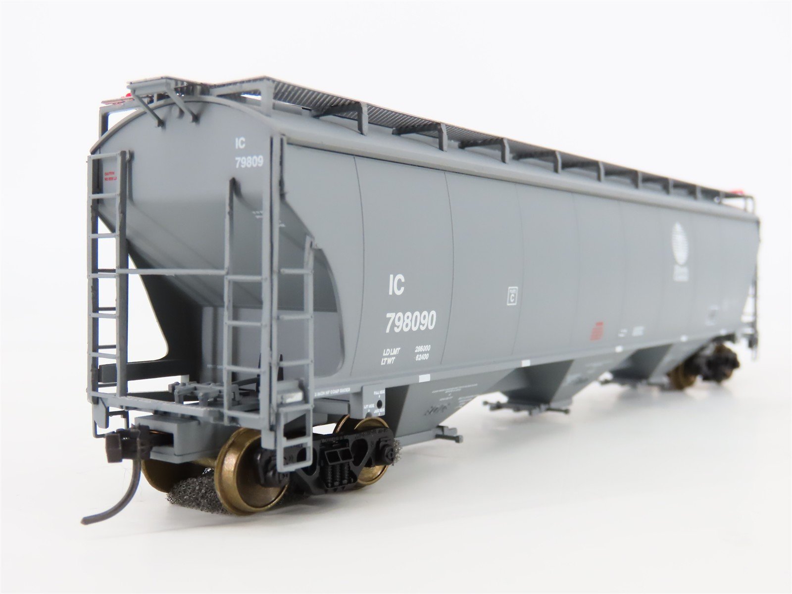 HO Scale LBF Gold 211510 IC Illinois Central 5161 3-Bay Covered Hopper #798090