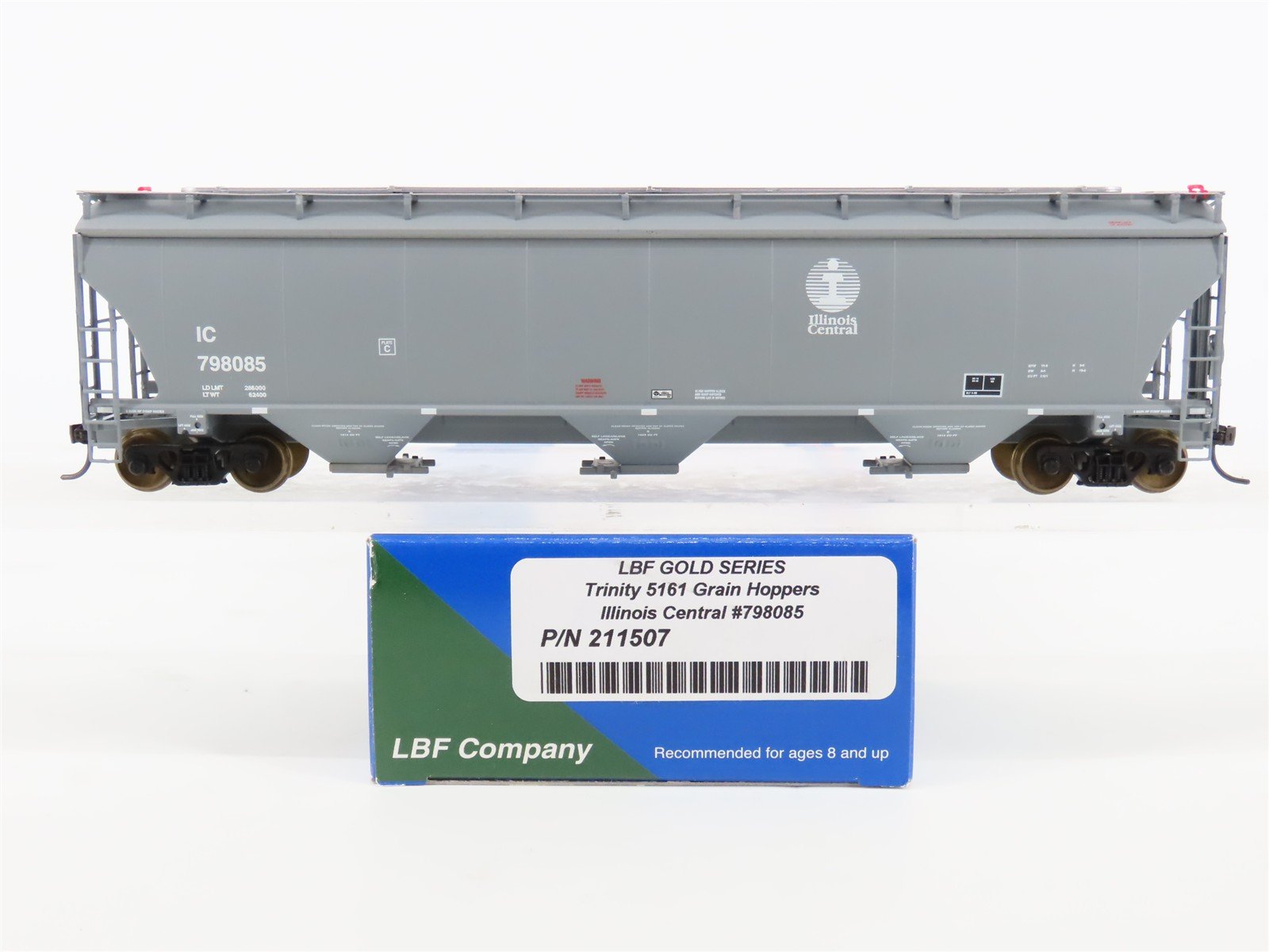 HO Scale LBF Gold 211507 IC Illinois Central 5161 3-Bay Covered Hopper #798085