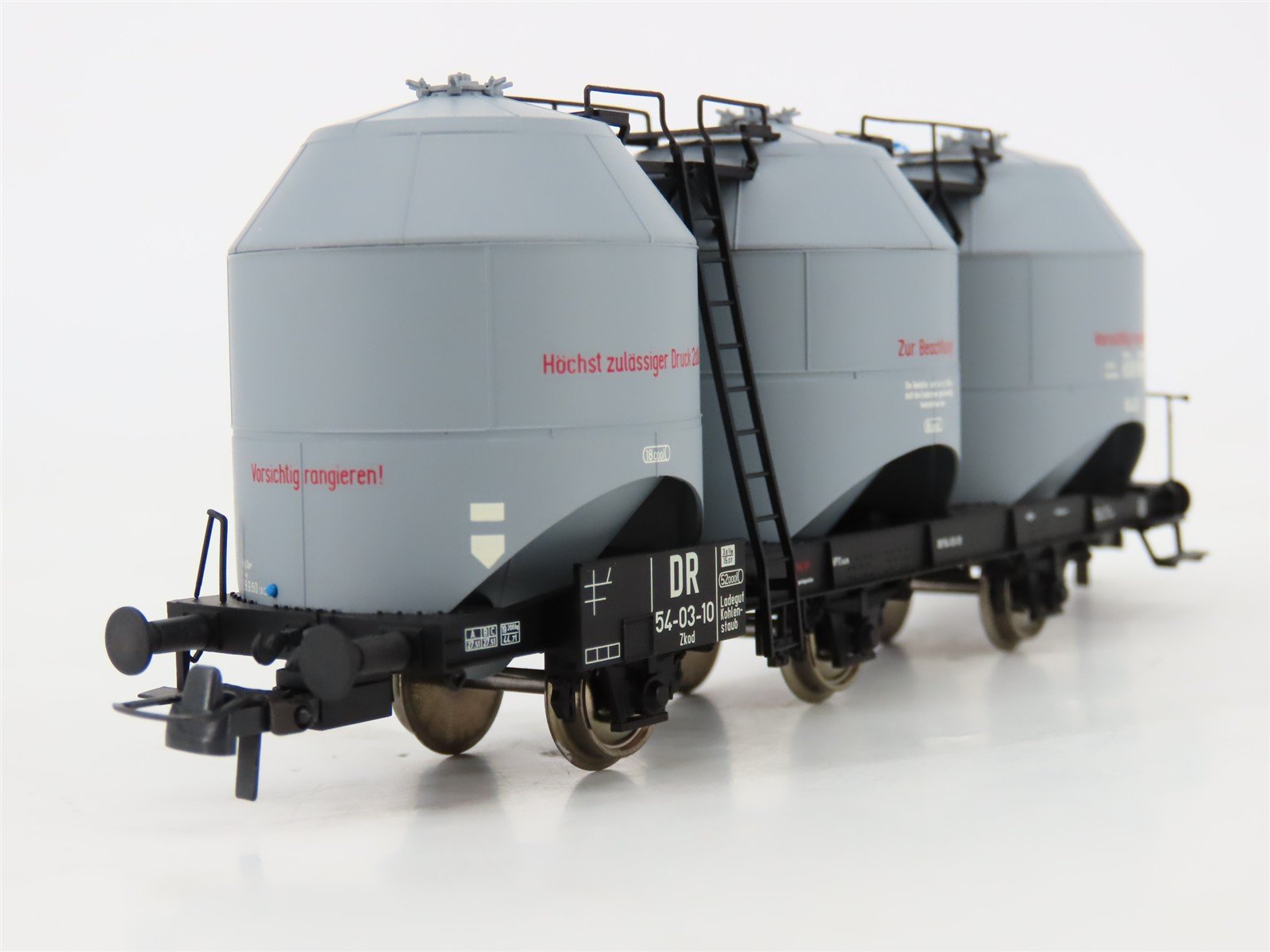 HO Scale Roco 47320 DR Deutsche Reichsbahn 3-Axle Coal Dust Wagon #540310