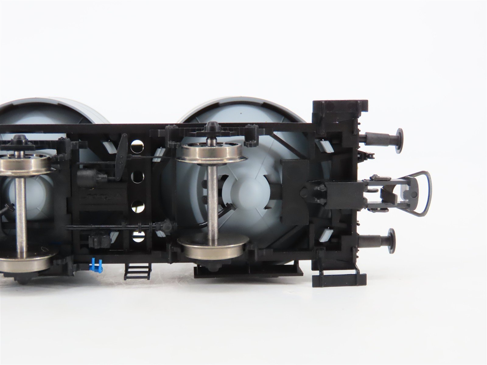 HO Scale Roco 47320 DR Deutsche Reichsbahn 3-Axle Coal Dust Wagon #540310