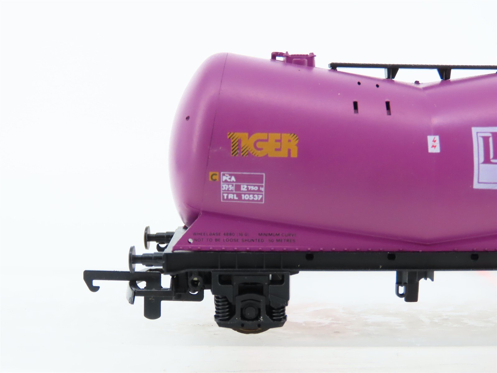 HO Scale Lima 305605A1 Lever Brothers Tiger Tankcar #10537