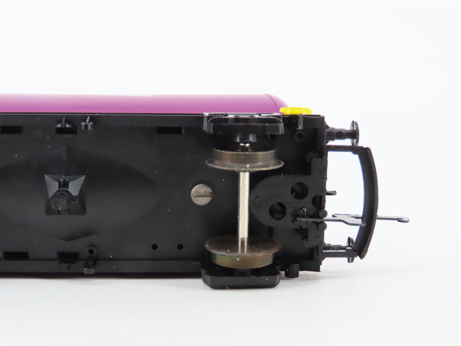 HO Scale Lima 305605A1 Lever Brothers Tiger Tankcar #10537