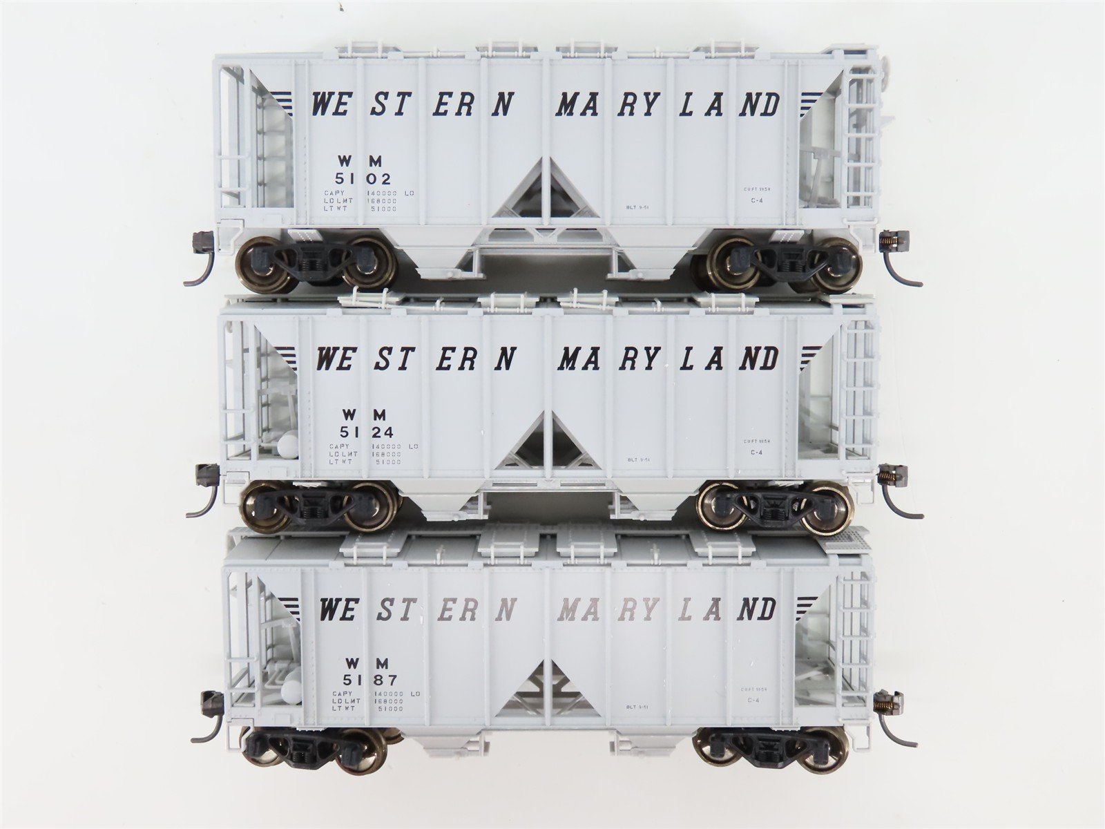 HO Scale Kato 38-0206 WM Western Maryland ACF 70t 2-Bay Covered Hopper 3-Pack