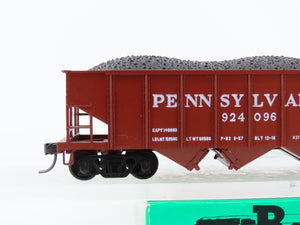 HO Scale Bowser 54052 PRR Pennsylvania 4-Bay Hopper Car #924096 w/Coal Load