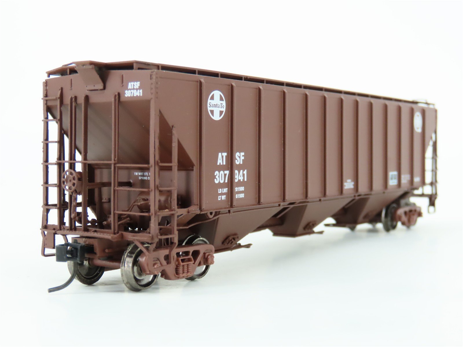 HO Scale Proto 2000 30122 ATSF Santa Fe PS2-CD 3-Bay Covered Hopper #307941