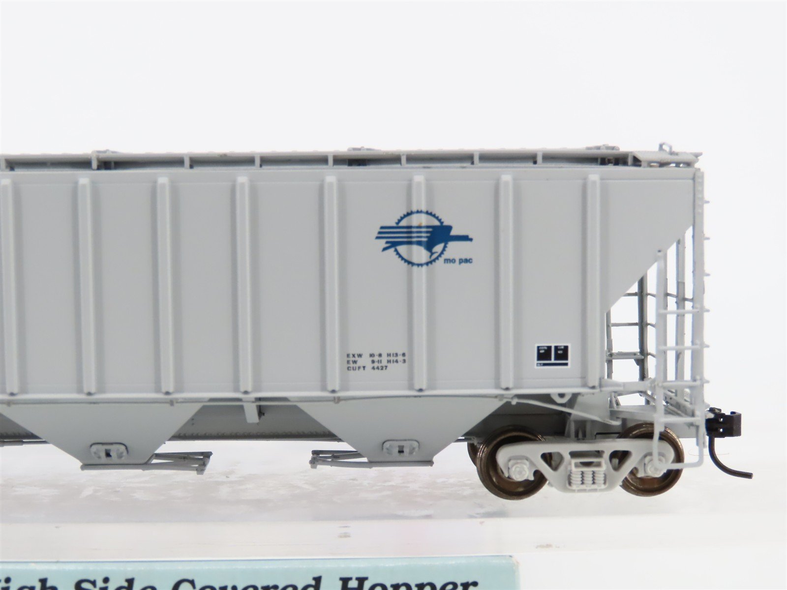 HO Proto 2000 30112 MP Missouri Pacific PS2-CD 3-Bay Covered Hopper #712061