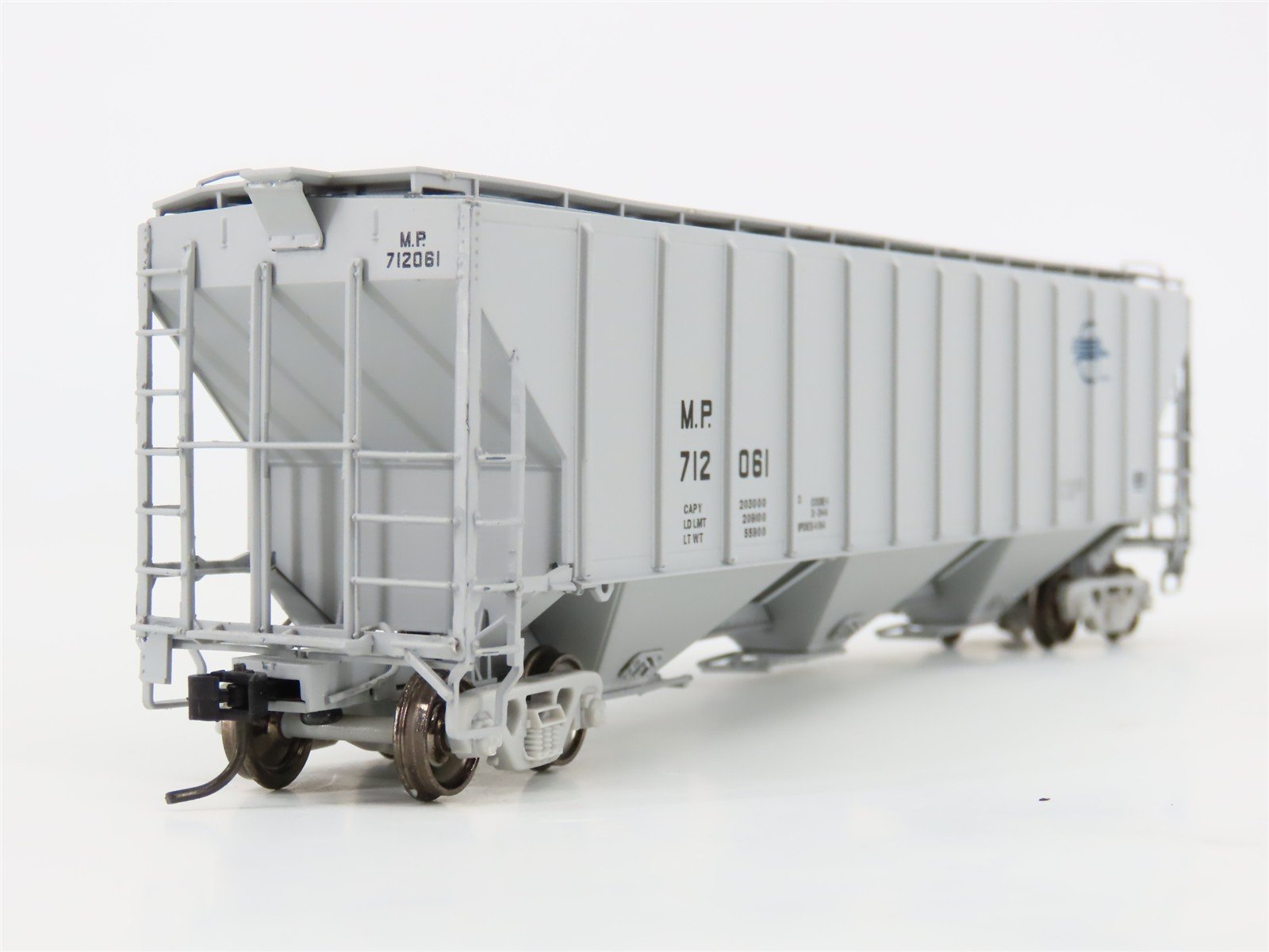HO Proto 2000 30112 MP Missouri Pacific PS2-CD 3-Bay Covered Hopper #712061