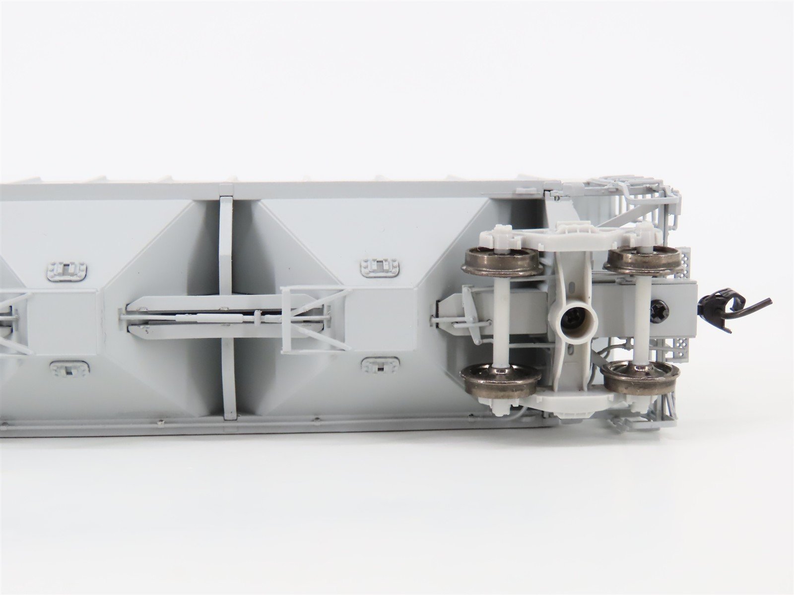 HO Proto 2000 30112 MP Missouri Pacific PS2-CD 3-Bay Covered Hopper #712061