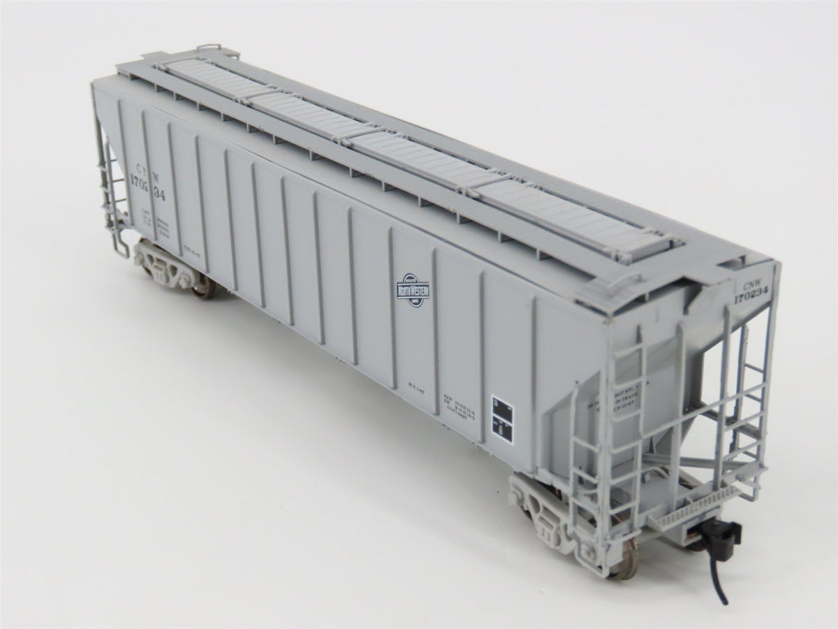 HO Scale Proto 2000 30100 CNW Railway PS2-CD 3-Bay Covered Hopper #170234