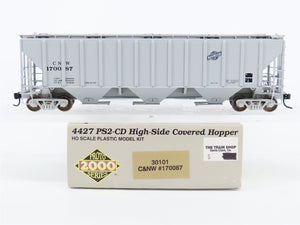 HO Scale Proto 2000 30101 CNW Railway PS2-CD 3-Bay Covered Hopper #170087