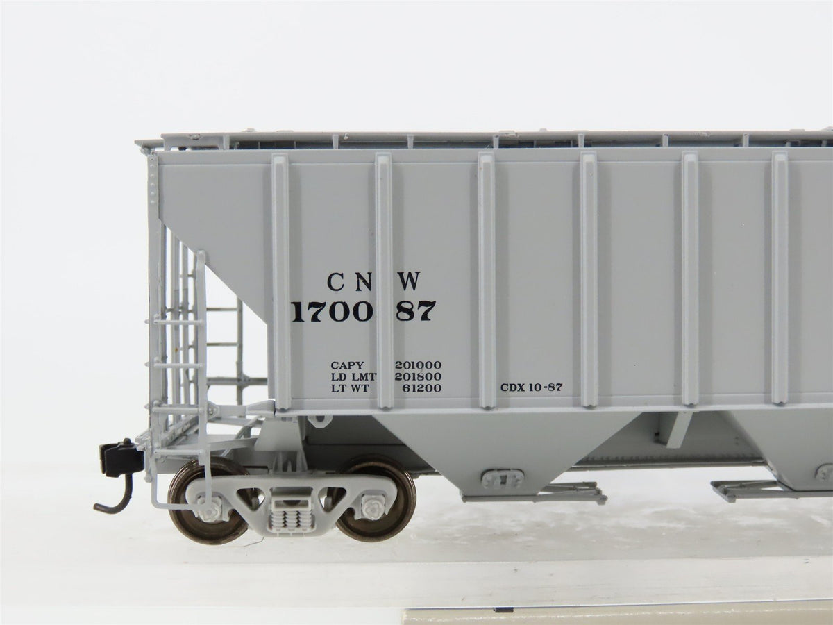 HO Scale Proto 2000 30101 CNW Railway PS2-CD 3-Bay Covered Hopper #170087