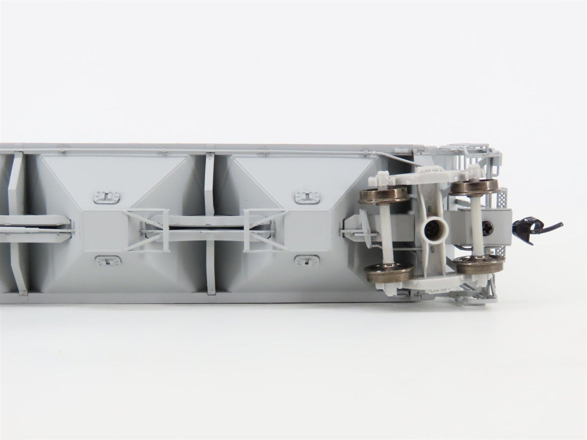 HO Scale Proto 2000 30101 CNW Railway PS2-CD 3-Bay Covered Hopper #170087