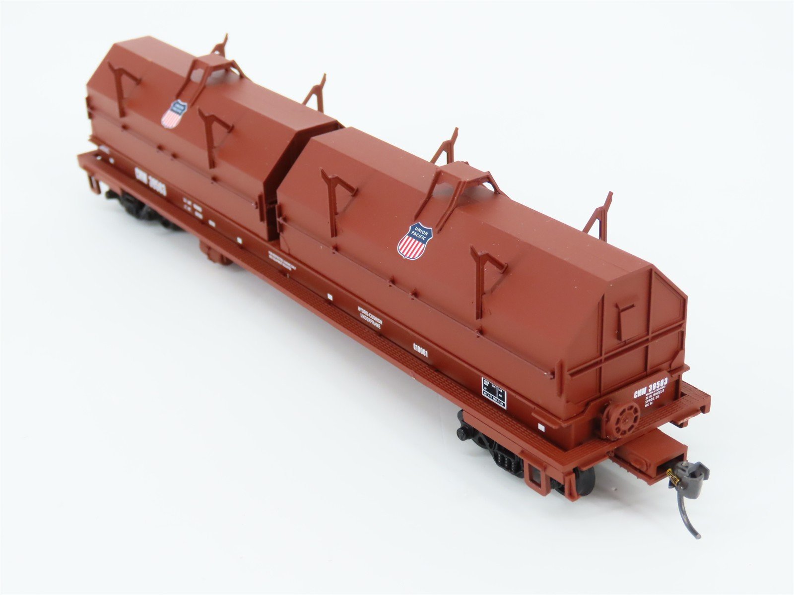 HO Scale Walthers 932-3891 CNW/UP Union Pacific Cushion Coil Car #39503