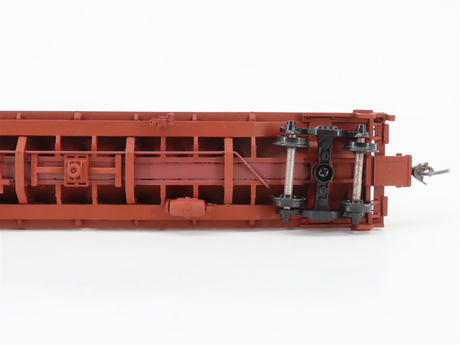 HO Scale Walthers 932-3891 CNW/UP Union Pacific Cushion Coil Car #39503