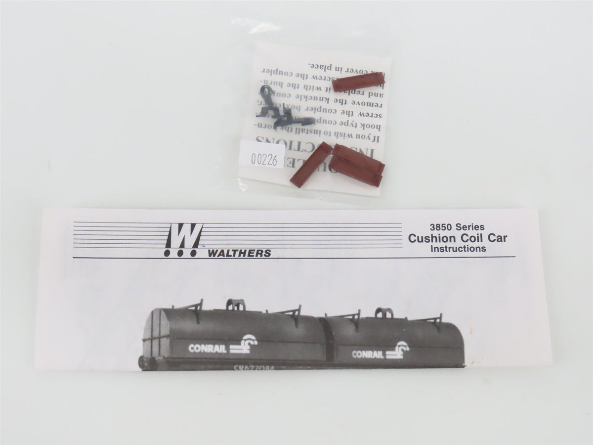 HO Scale Walthers 932-3891 CNW/UP Union Pacific Cushion Coil Car #39503