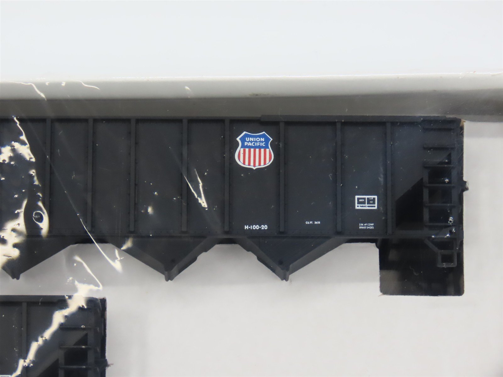 HO Scale Walthers 932-4938 UP Union Pacific 100-Ton 4-Bay Hopper Kits 6-Pack