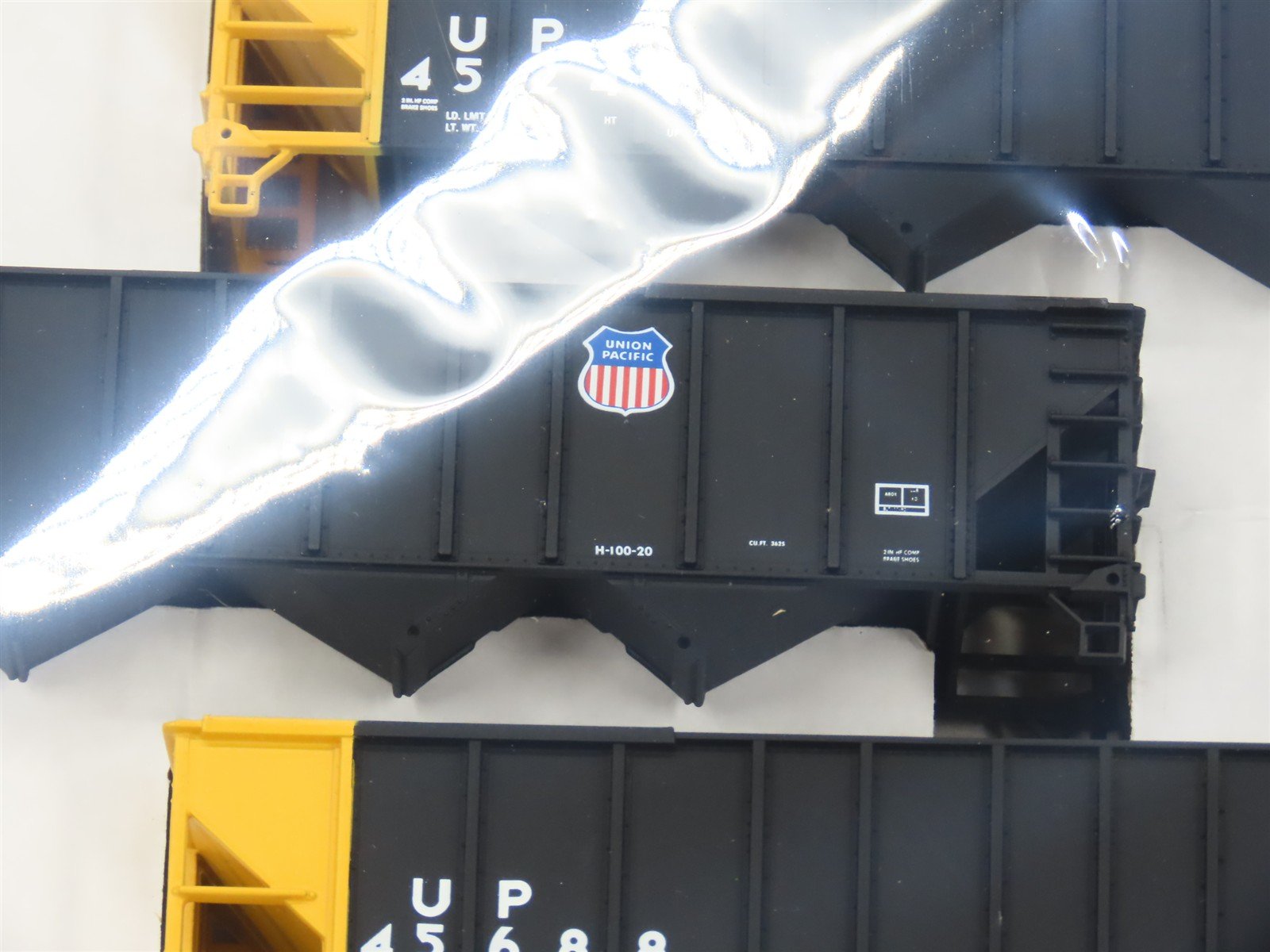 HO Scale Walthers 932-4938 UP Union Pacific 100-Ton 4-Bay Hopper Kits 6-Pack