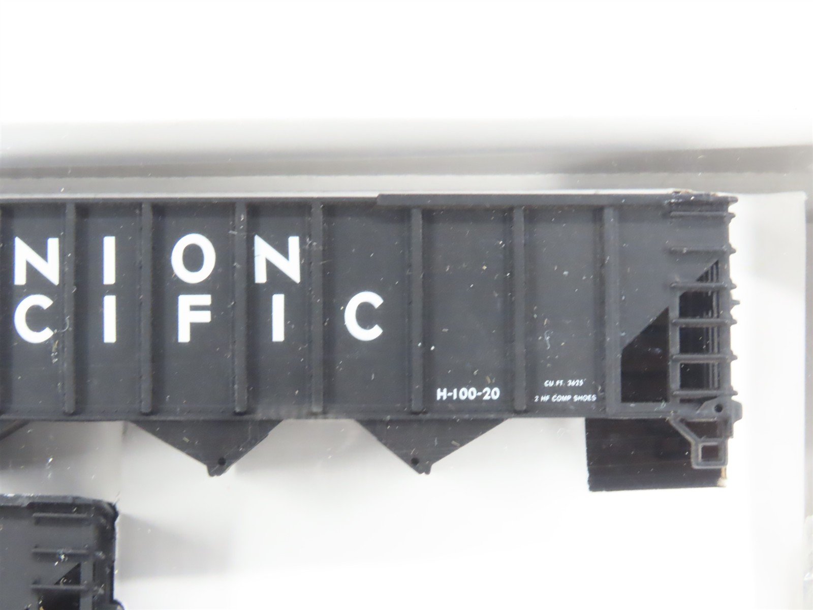 HO Scale Walthers 932-4932 UP Union Pacific 100-Ton 4-Bay Hopper Kits 6-Pack #3