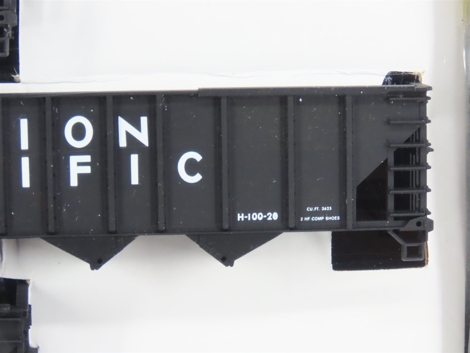 HO Scale Walthers 932-4932 UP Union Pacific 100-Ton 4-Bay Hopper Kits 6-Pack #3