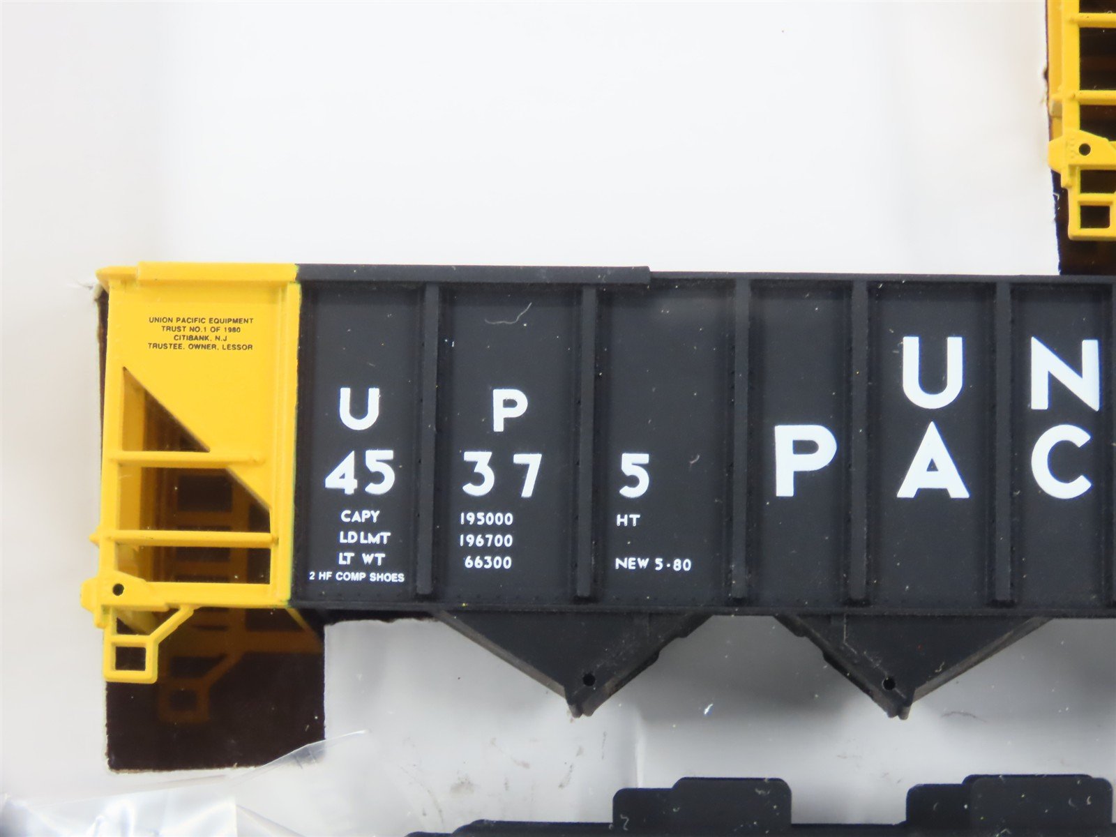 HO Scale Walthers 932-4932 UP Union Pacific 100-Ton 4-Bay Hopper Kits 6-Pack #3
