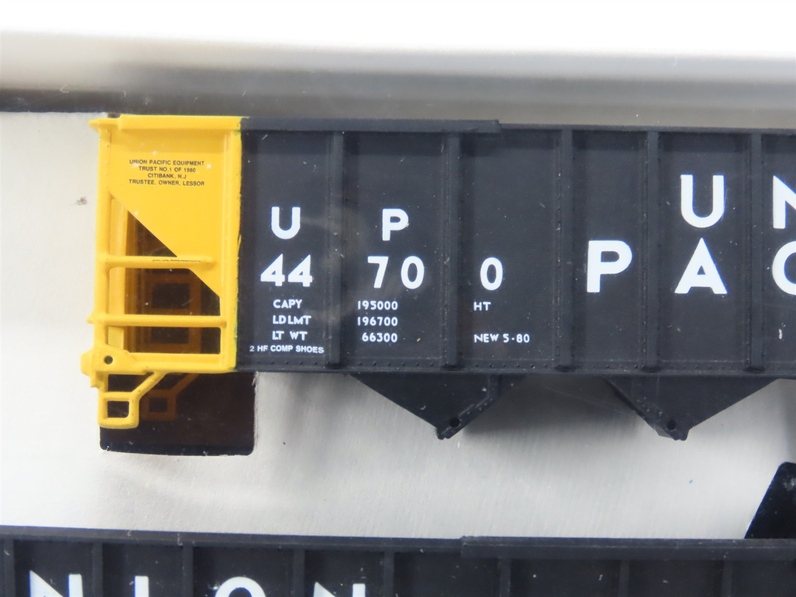 HO Scale Walthers 932-4932 UP Union Pacific 100-Ton 4-Bay Hopper Kits 6-Pack #1