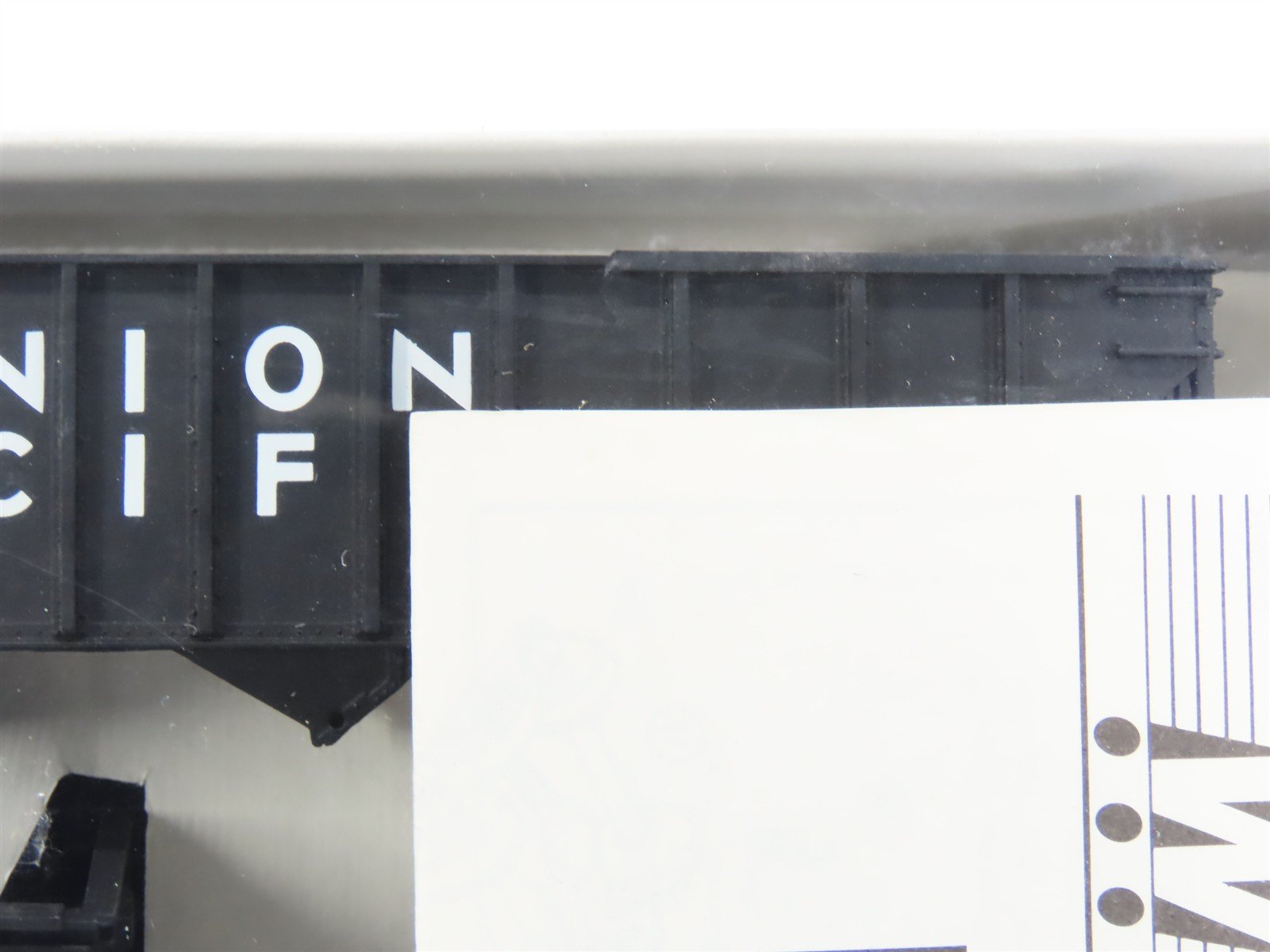 HO Scale Walthers 932-4932 UP Union Pacific 100-Ton 4-Bay Hopper Kits 6-Pack #1