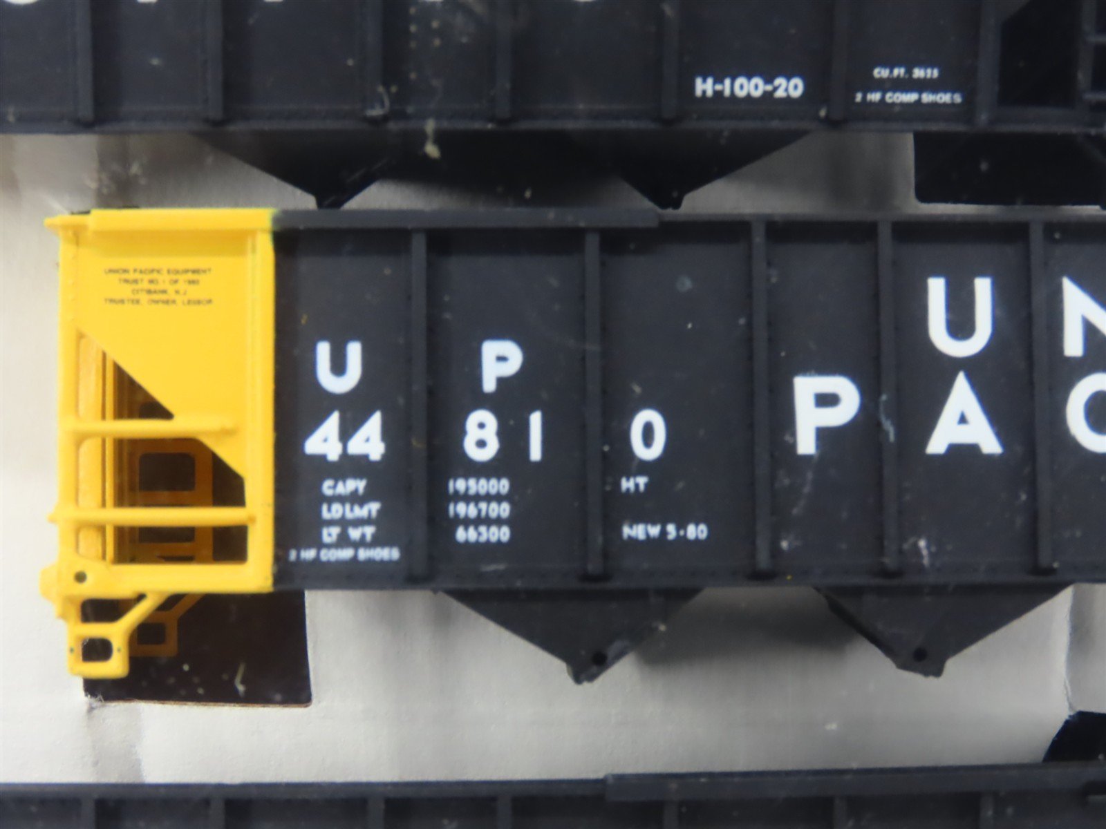 HO Scale Walthers 932-4932 UP Union Pacific 100-Ton 4-Bay Hopper Kits 6-Pack #1