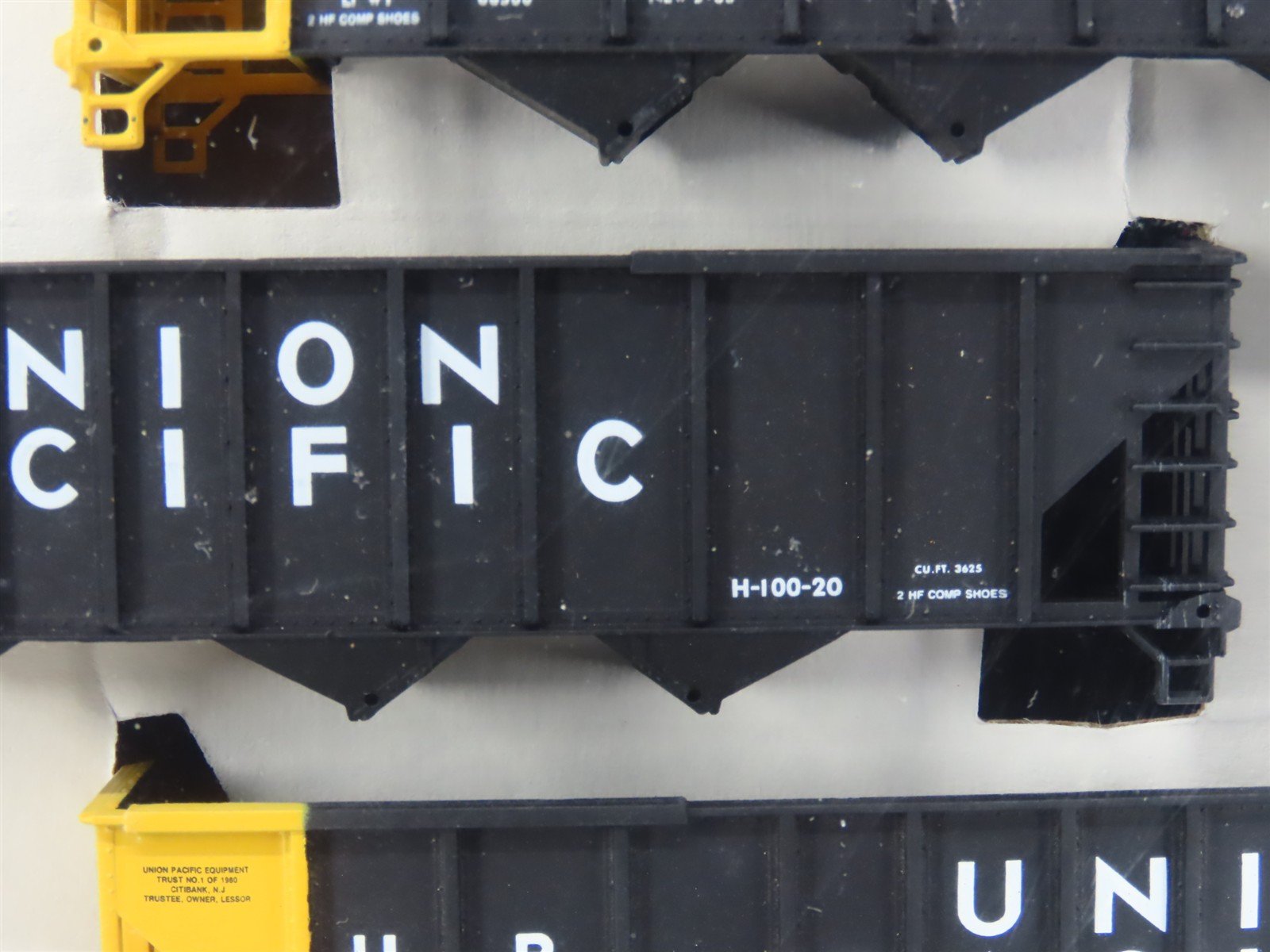 HO Scale Walthers 932-4932 UP Union Pacific 100-Ton 4-Bay Hopper Kits 6-Pack #1