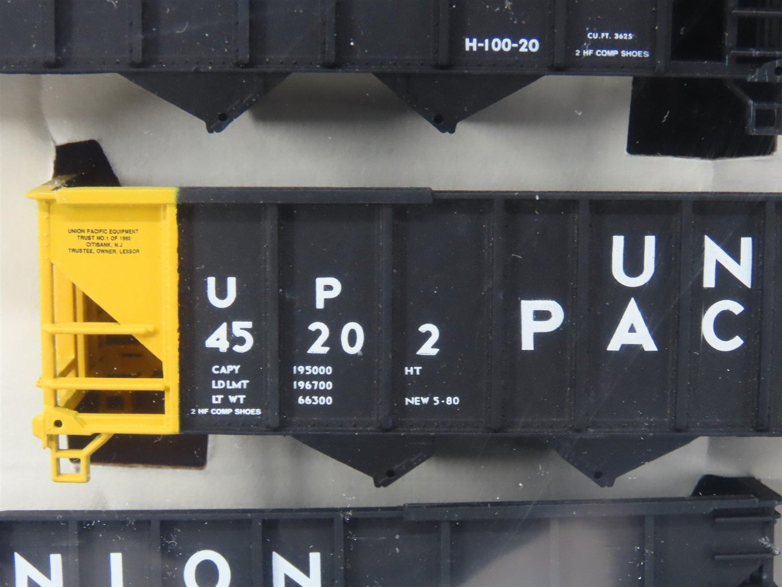 HO Scale Walthers 932-4932 UP Union Pacific 100-Ton 4-Bay Hopper Kits 6-Pack #1