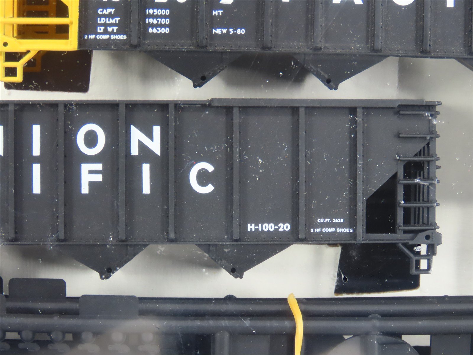 HO Scale Walthers 932-4932 UP Union Pacific 100-Ton 4-Bay Hopper Kits 6-Pack #1