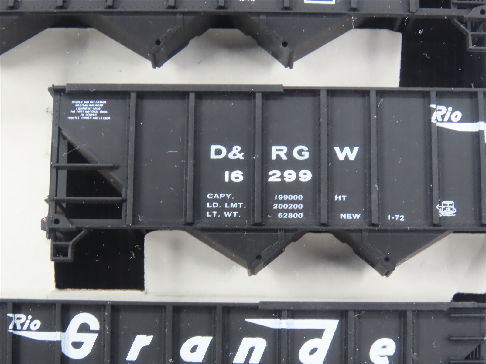 HO Scale Walthers 932-4933 DRGW Rio Grande 100-Ton 4-Bay Hopper Kits 6-Pack #1