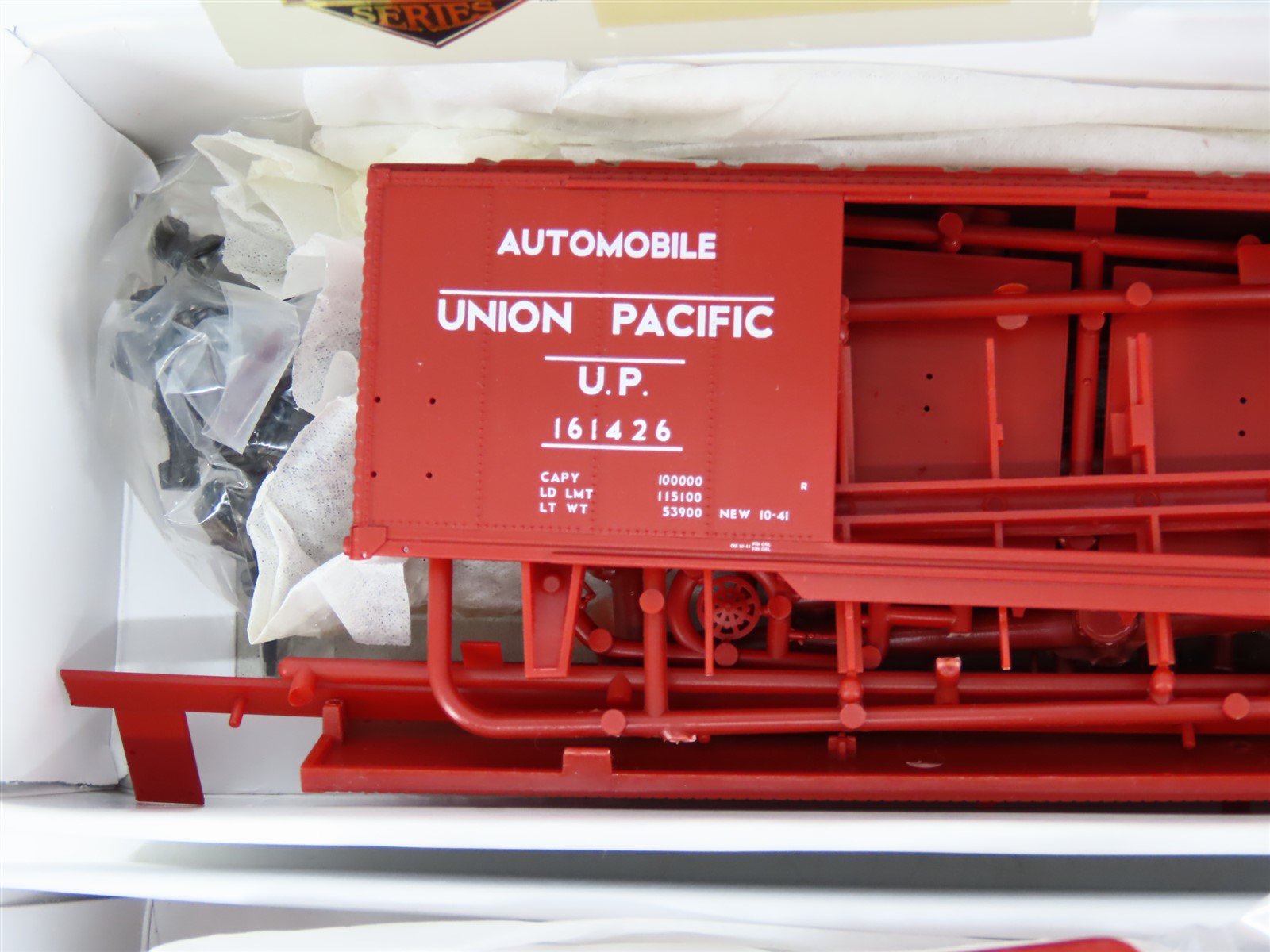 LOT of 4 HO Scale PROTO 2000 Kits CN/ATSF/UP Railroad Flat Car & Box Cars