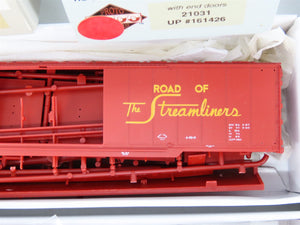LOT of 4 HO Scale PROTO 2000 Kits CN/ATSF/UP Railroad Flat Car & Box Cars