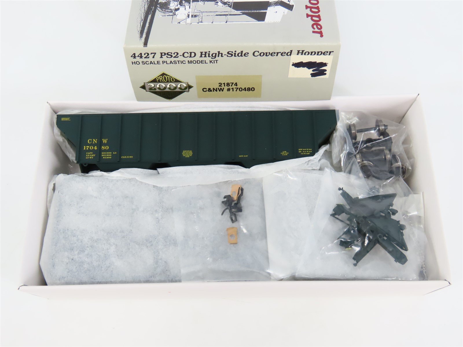 HO Scale PROTO 2000 Kit #21874 C&NW Chicago & North Western 3-Bay Hopper #170480