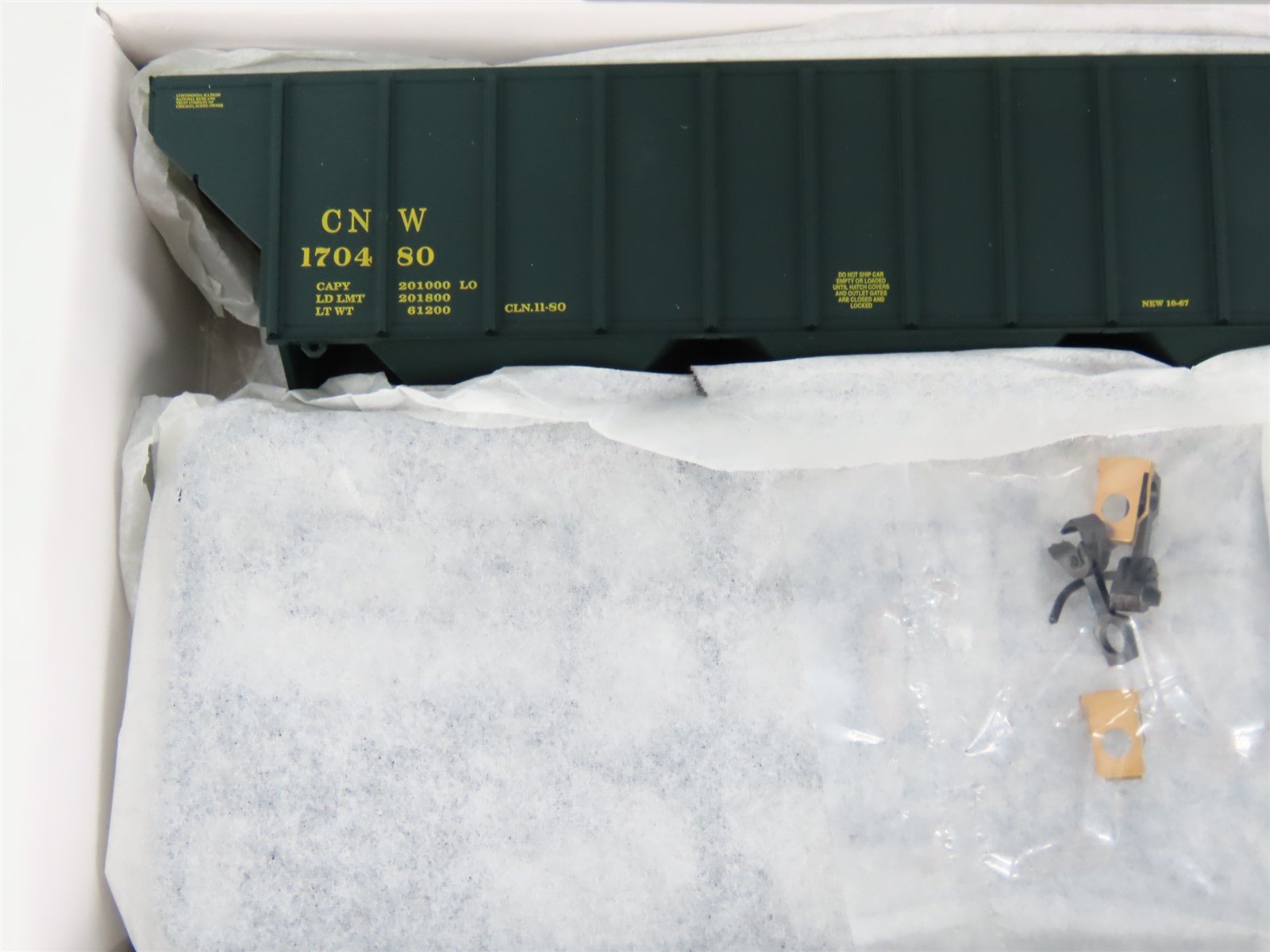 HO Scale PROTO 2000 Kit #21874 C&NW Chicago & North Western 3-Bay Hopper #170480