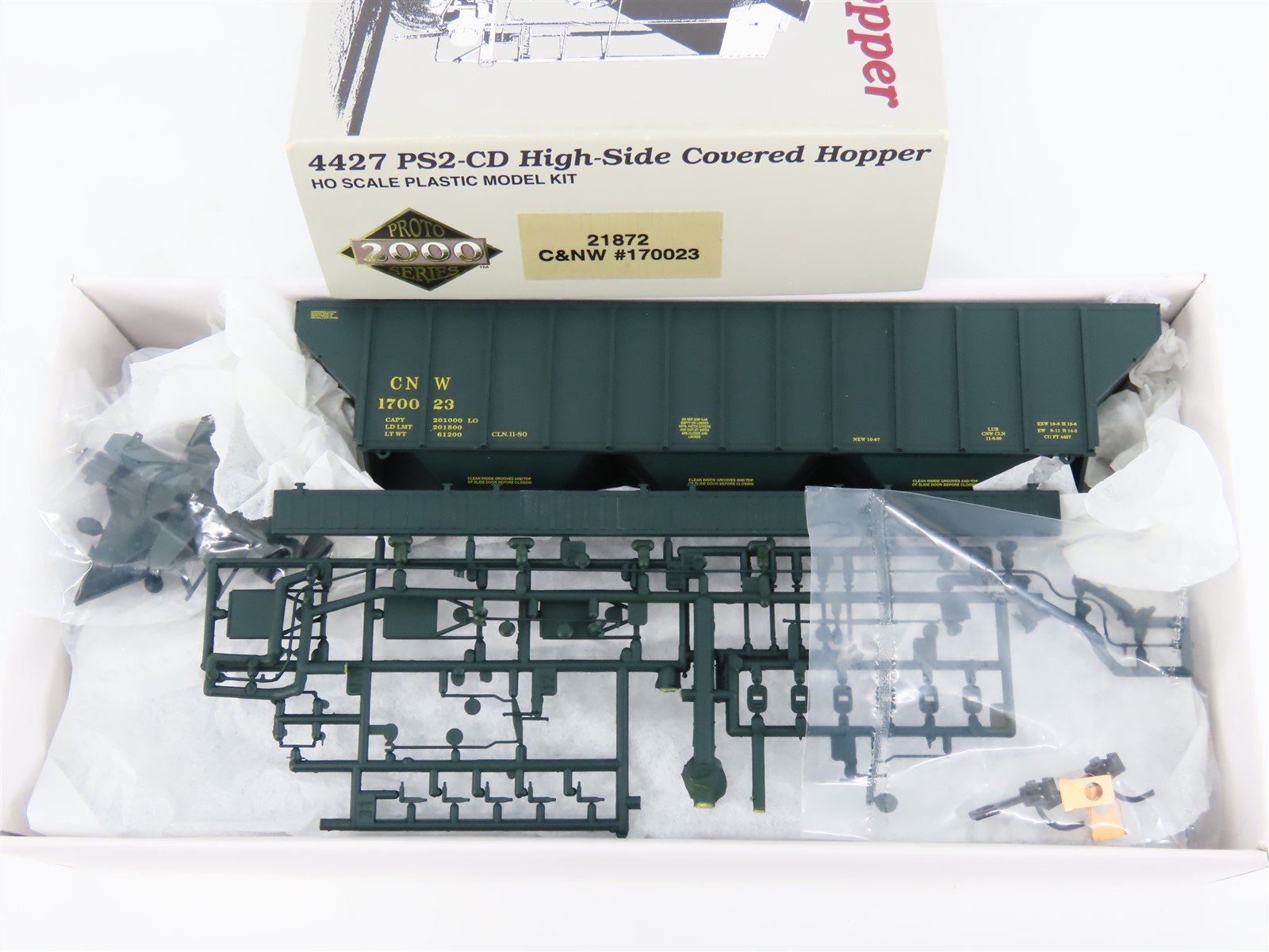 HO Scale PROTO 2000 Kit #21872 C&NW Chicago & North Western 3-Bay Hopper #170023