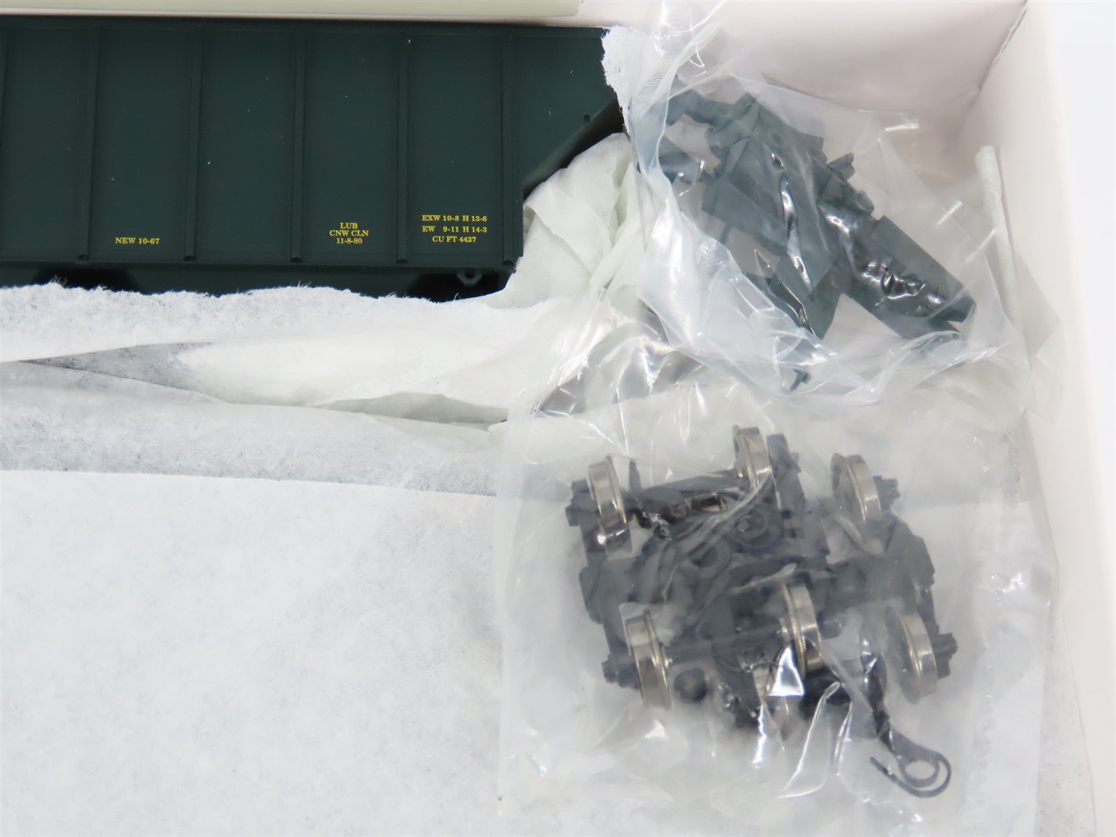 HO Scale PROTO 2000 Kit #21873 C&NW Chicago & North Western 3-Bay Hopper #170269