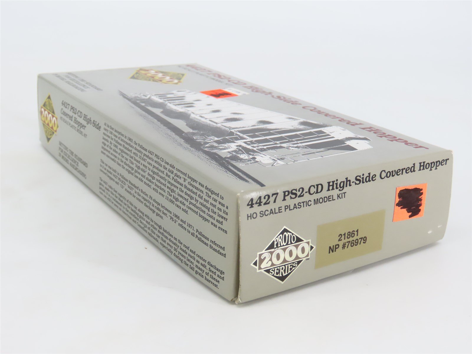 HO Scale PROTO 2000 Kit 21861 NP Northern Pacific 3-Bay Covered Hopper #76979