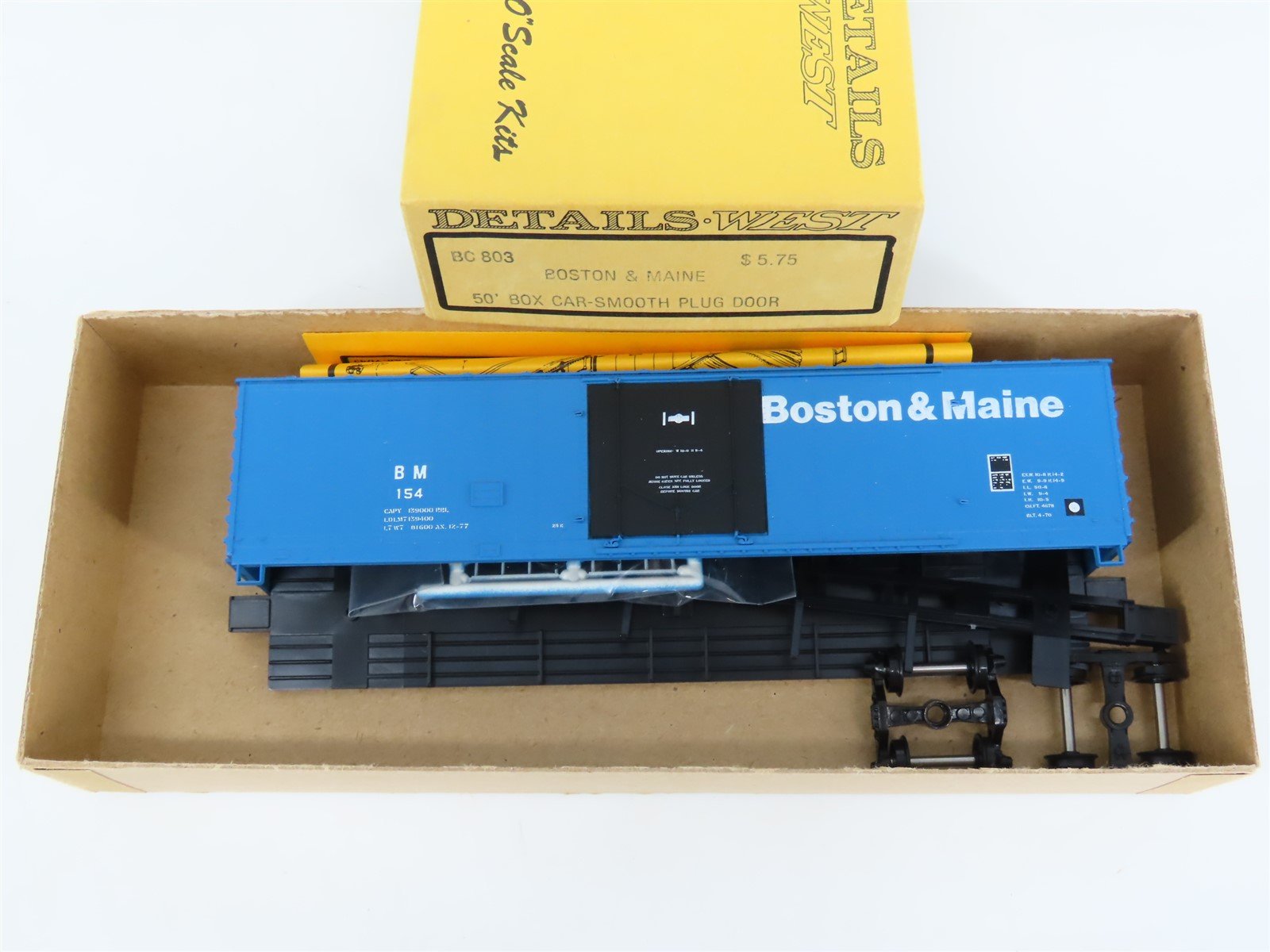 HO Scale Details West Kit BC 803 Boston & Maine 50' Plug Door Box Car #154