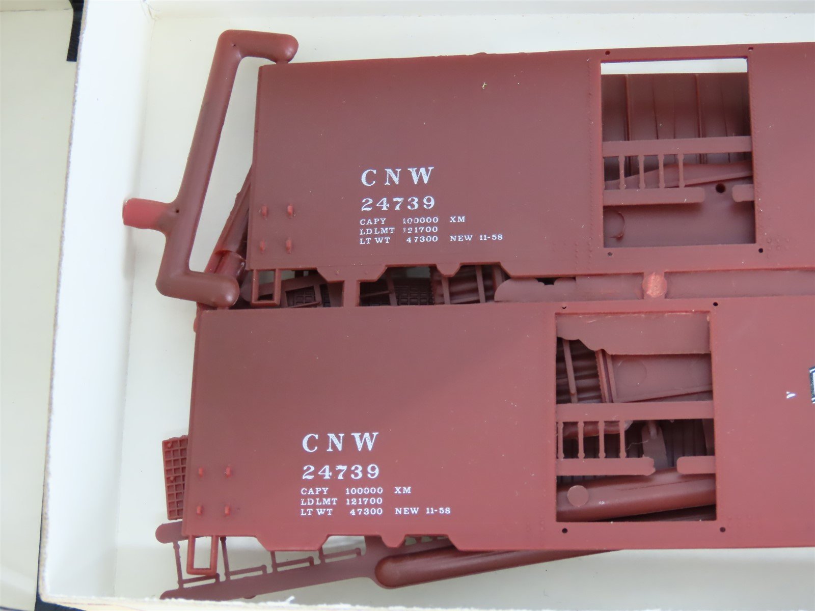 HO Scale Cannonball CCS Kit #41901 CNW Chicago North Western Box Car #24739