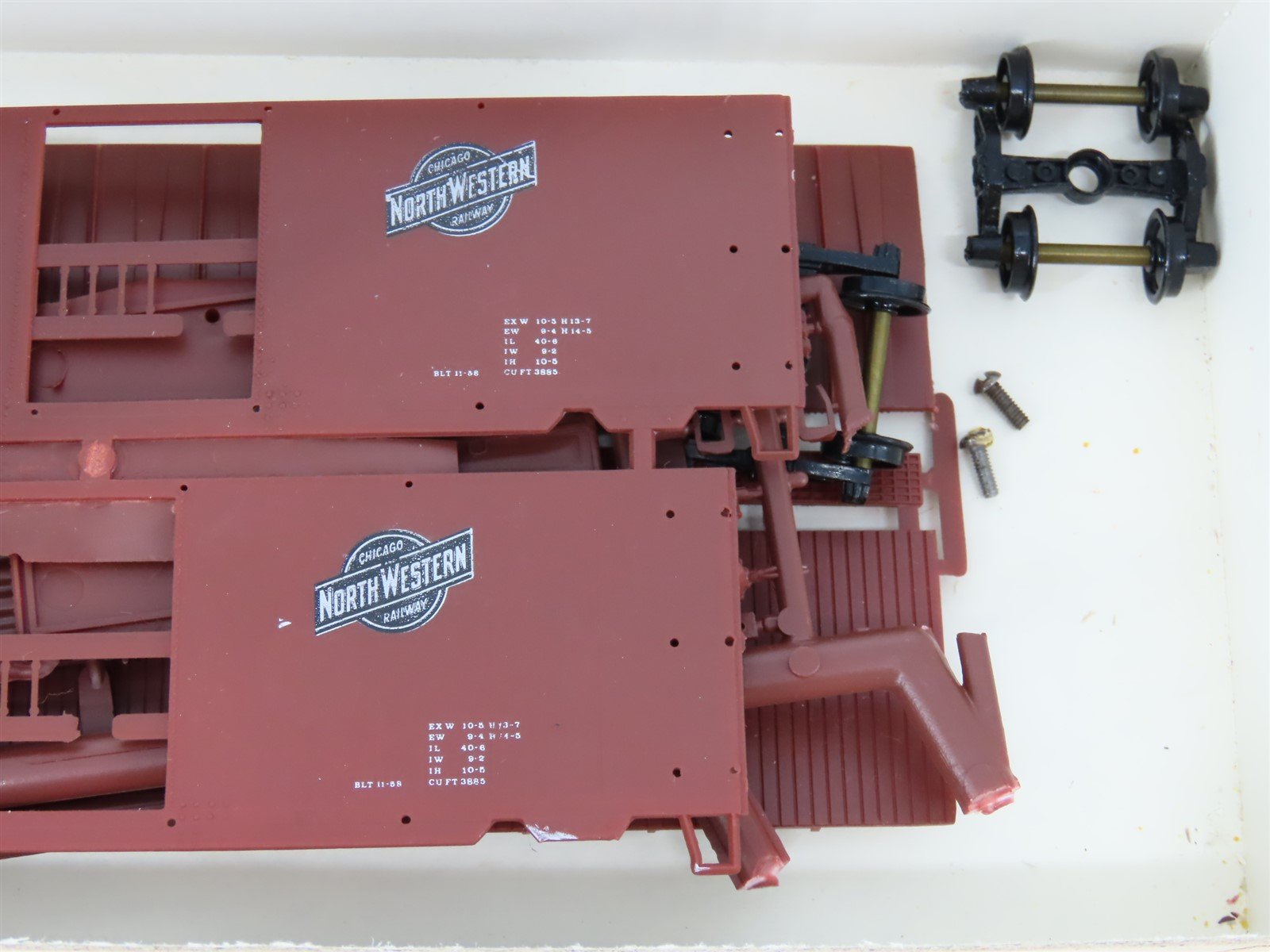 HO Scale Cannonball CCS Kit #41901 CNW Chicago North Western Box Car #24739