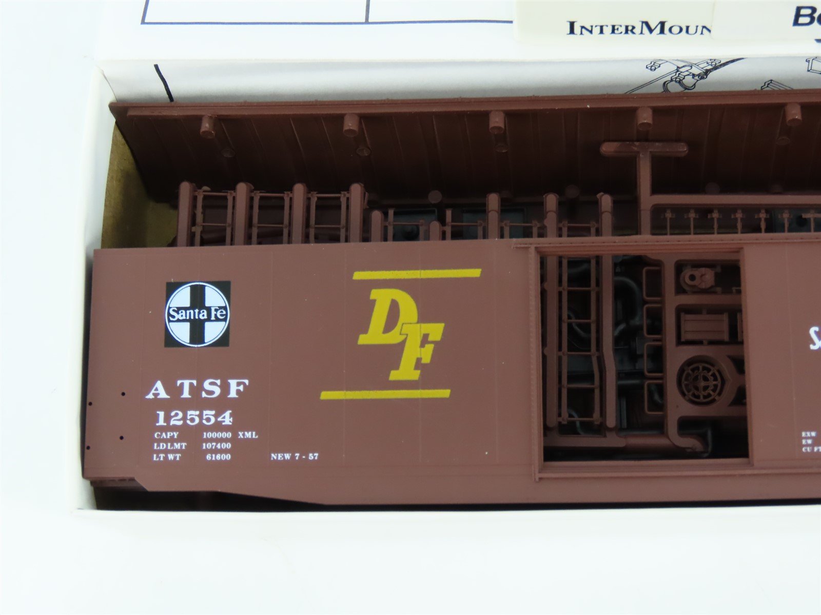 HO Scale InterMountain Kit 40908-03 ATSF Santa Fe 50' Single Door Box Car #12554
