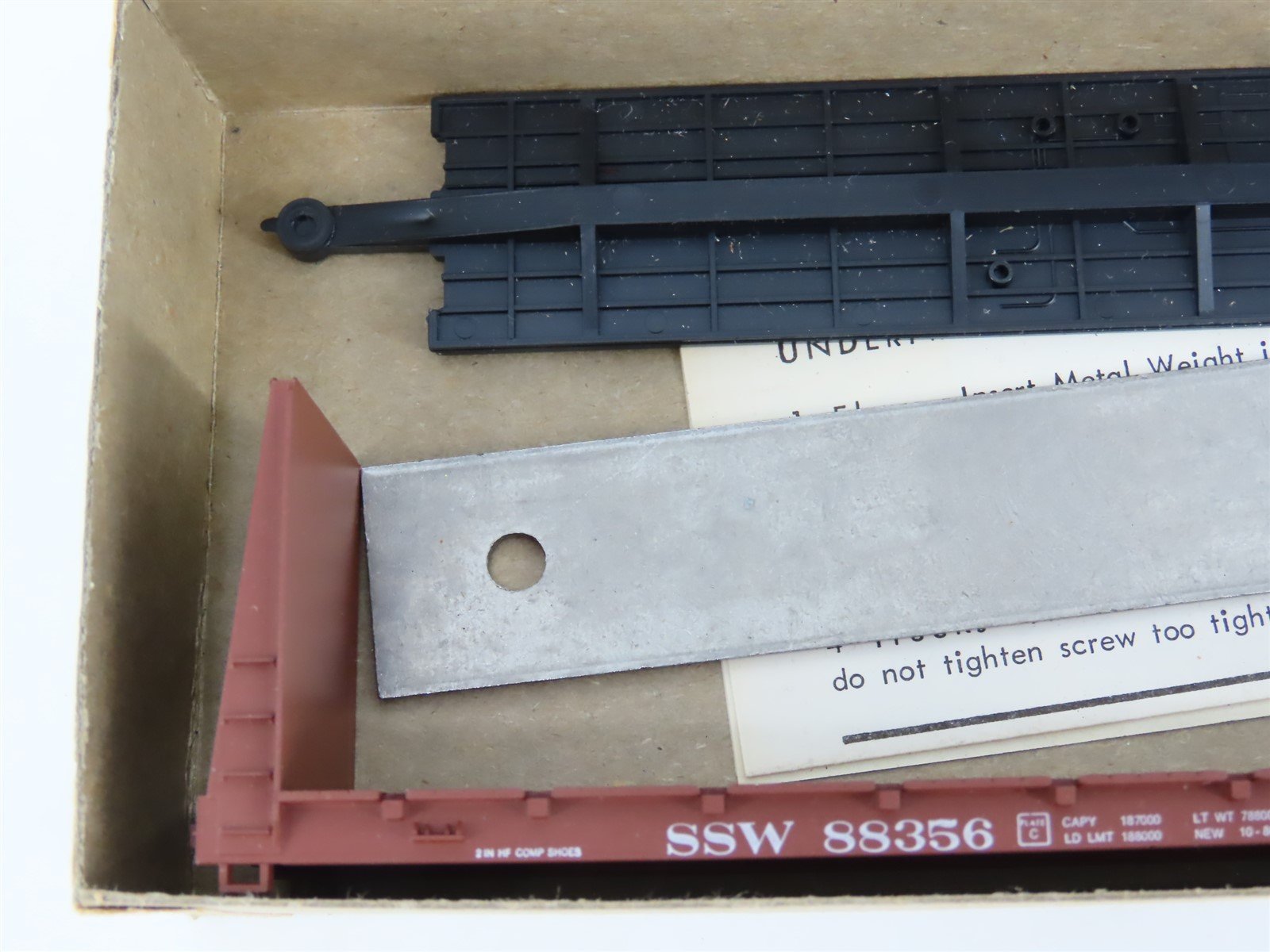 HO Scale Roundhouse Kit 1306 SSW Cotton Belt 60' Bulkhead Flat Car #88356