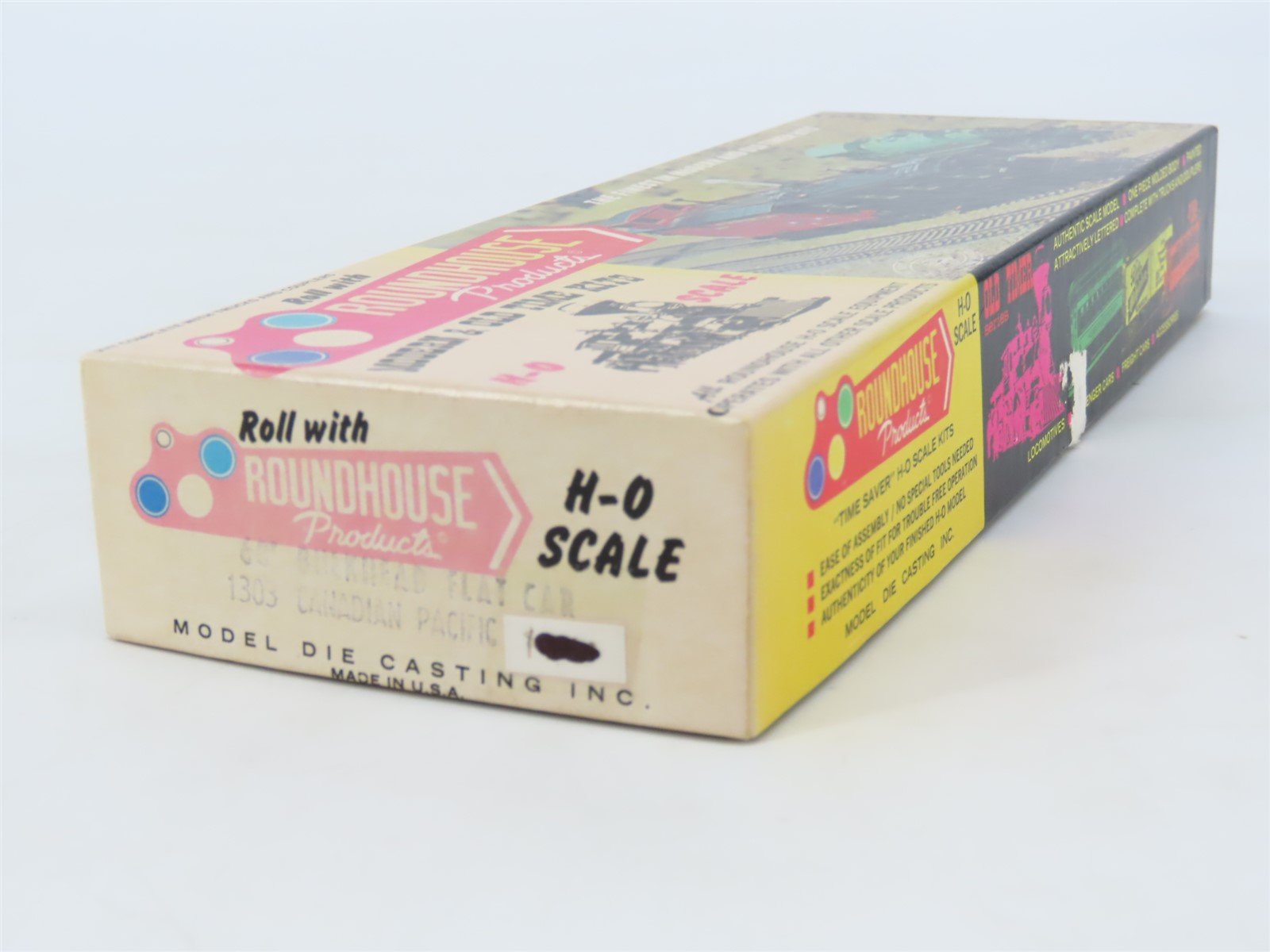 HO Roundhouse Kit 1303 CP Rail Canadian Pacific 60' Bulkhead Flat Car #317187